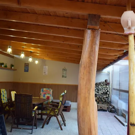 Tuenderfatyol Apartmanhaz Apartament