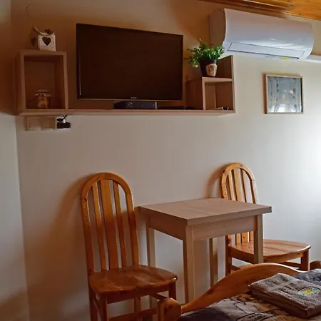 Tuenderfatyol Apartmanhaz Poroszló