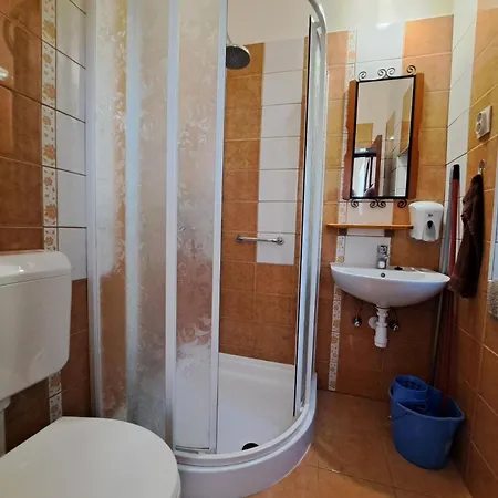 Tuenderfatyol Apartmanhaz Poroszló