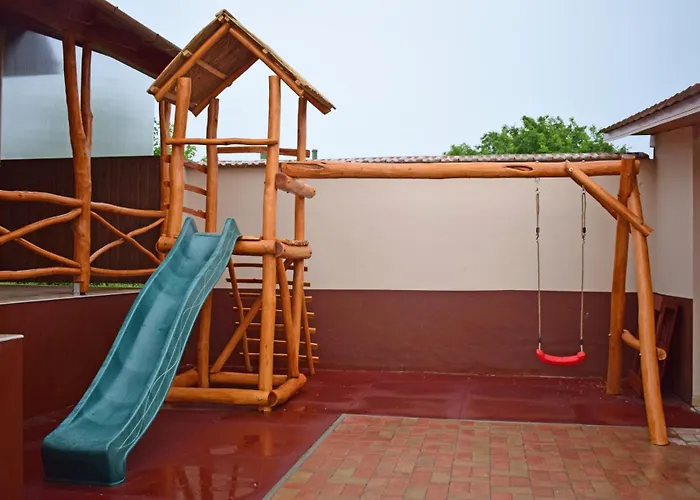 Apartament Tuenderfatyol Apartmanhaz *