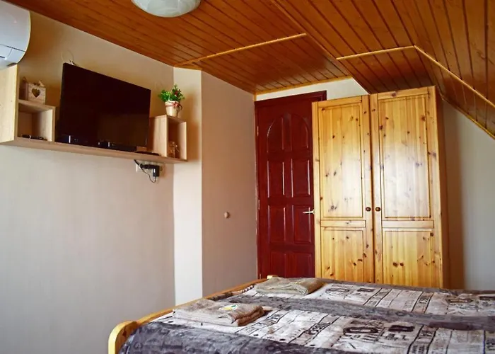 דירה Tuenderfatyol Apartmanhaz *